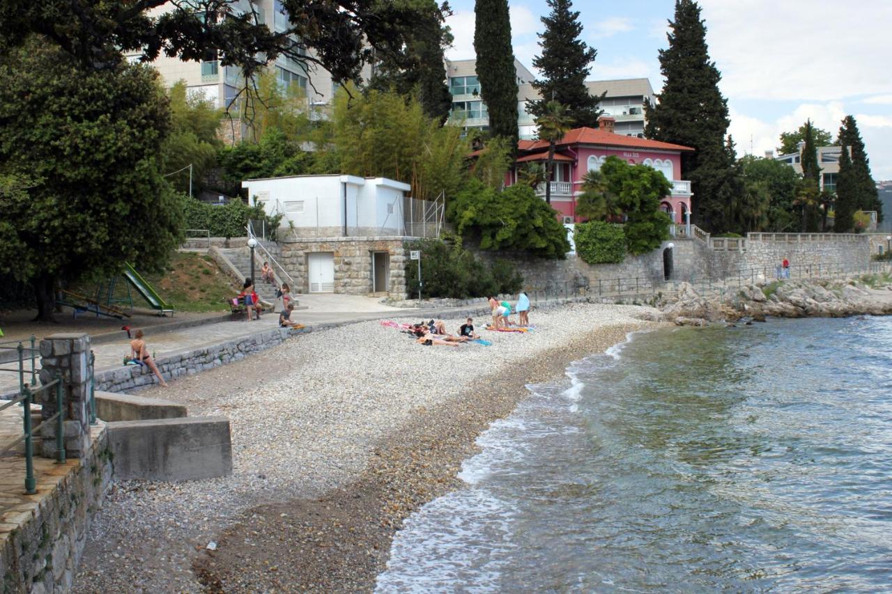 Apartments With A Parking Space Opatija - Pobri, Opatija - 7813 마툴지 외부 사진