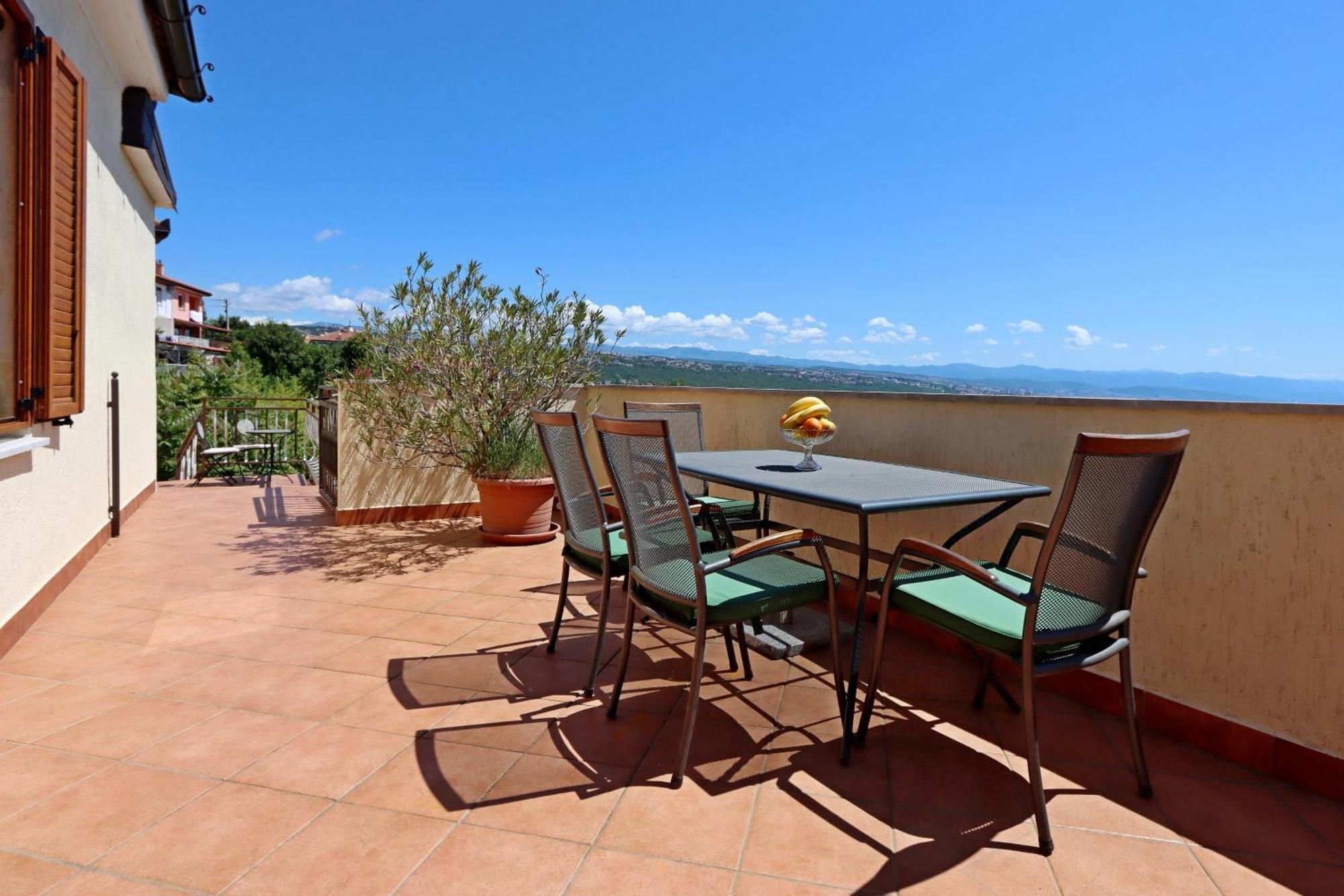 Apartments With A Parking Space Opatija - Pobri, Opatija - 7813 마툴지 외부 사진