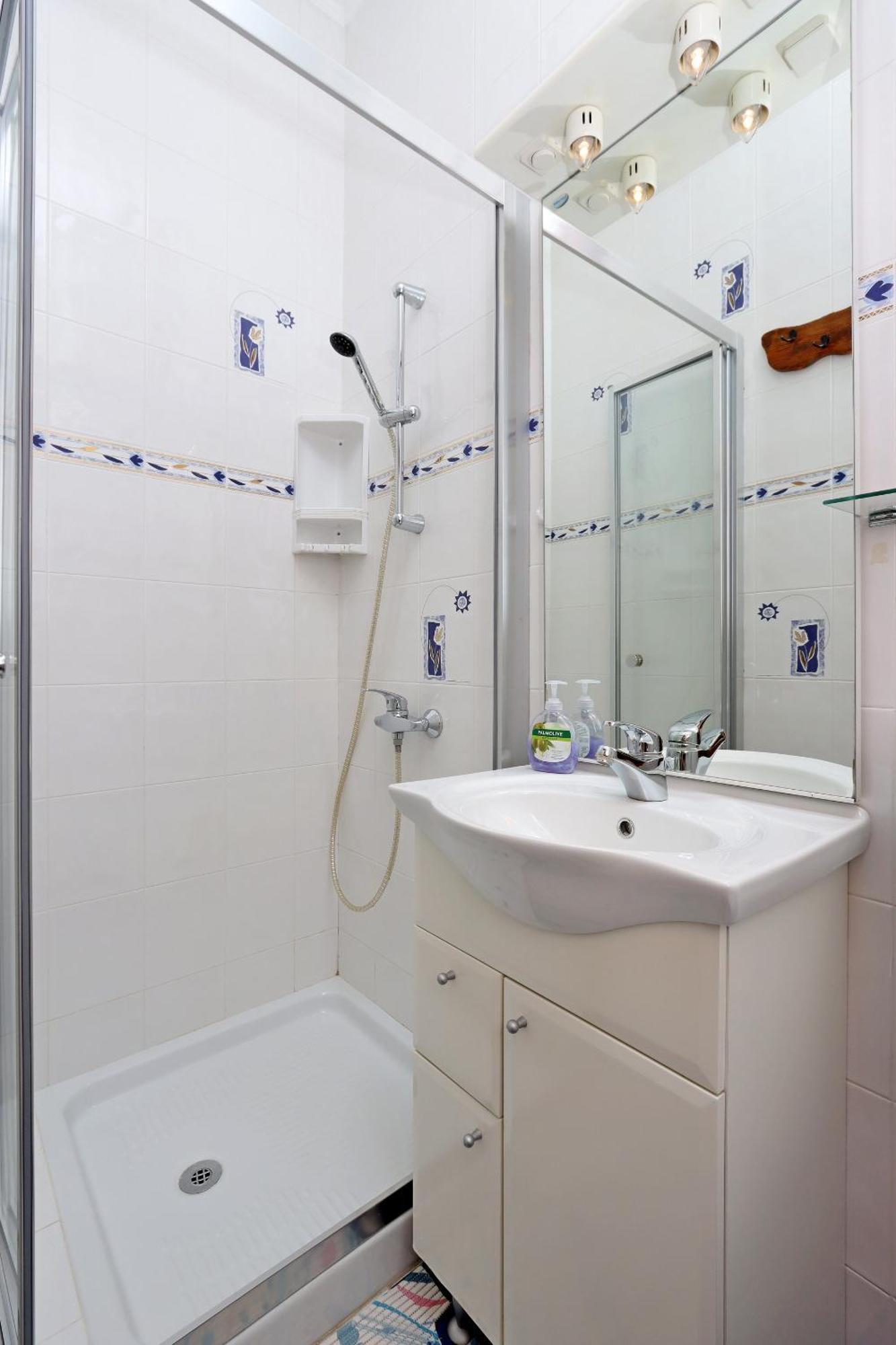 Apartments With A Parking Space Opatija - Pobri, Opatija - 7813 마툴지 외부 사진