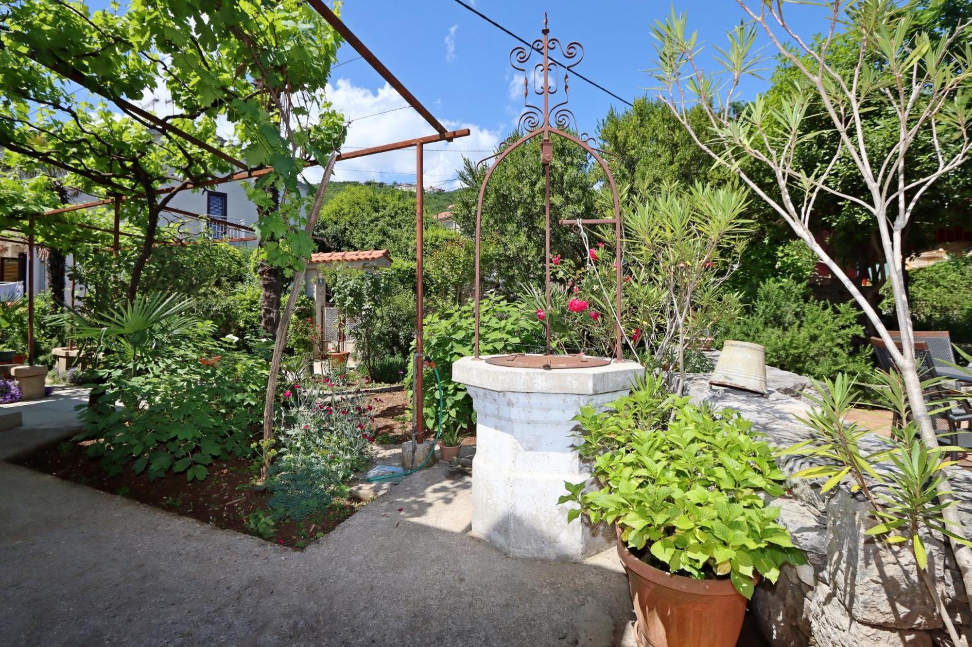 Apartments With A Parking Space Opatija - Pobri, Opatija - 7813 마툴지 외부 사진